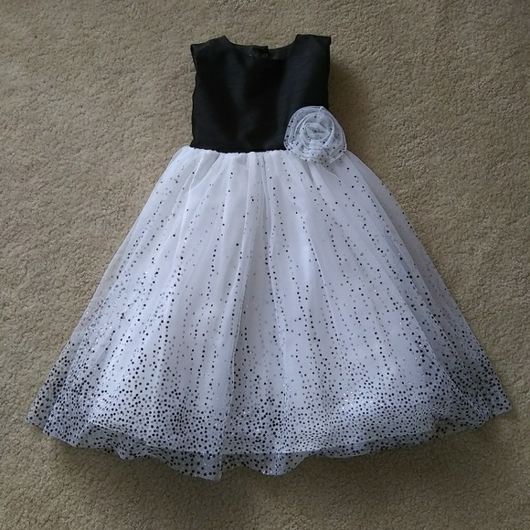 marmellata Other - Marmellata little girl holiday dress size 4T